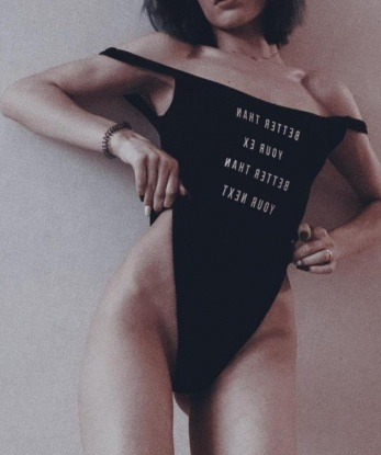 Со мной ты познаешь настоящее блаженство 💋 Я опытная и знаю, как доставить наслаждение и расслабление. У меня есть все необходимое для незабываемого вечера: страсть, ласка и сексуальная фантазия. Фото в профиле - 100% мои. Возможны индивидуальные программы, такие как экспресс массаж, стриптиз, эротический массаж. Получи океан удовольствия от встречи со мной. Все встречи проходят в атмосфере полной конфиденциальности и безопасности. Отзывы о моей работе говорят сами за себя. Живу в Москве, где буду рада встретить тебя и подарить незабываемые эмоции. Обещаю, ты точно не пожалеешь о встрече со мной! 💫💫💫 5416, 22 года